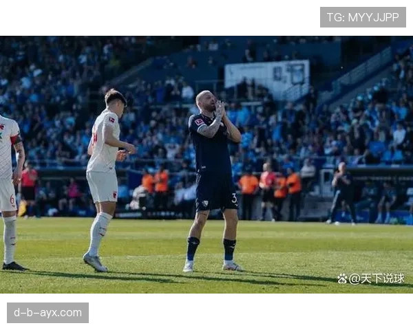 德甲射手榜竞争激烈，状态回暖的前锋成焦点