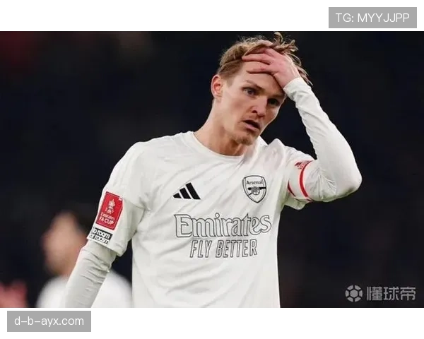 厄德高是否依赖阿森纳体系:战术角色与自主创造能力解析 厄德高是否依赖阿森纳体系:战术角色与自主创造能力解析