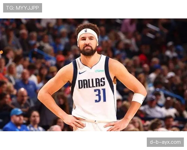 克莱·汤普森三分效率提升显著 拉开防守创造持续得分空间